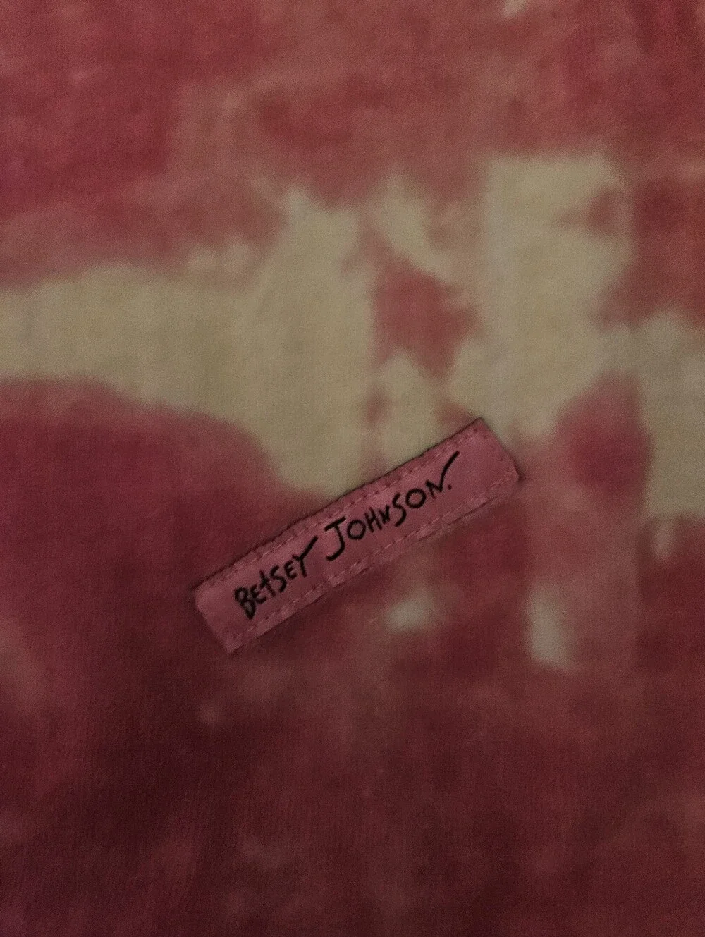 Betsey Johnson Tie Dye Pink And Cream Throw Blanket. Small 27 Inches x 36 Inches